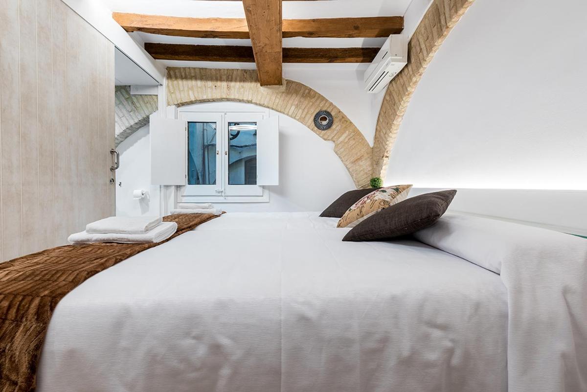 טראגונה Hostal 977 מראה חיצוני תמונה