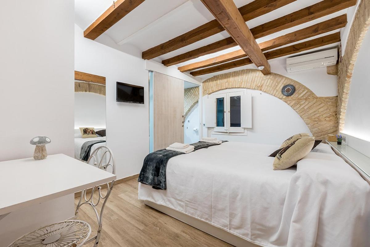 טראגונה Hostal 977 מראה חיצוני תמונה